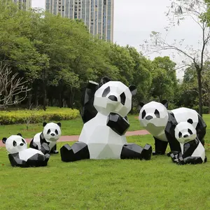 公园装饰定制树脂功夫熊猫雕塑熊猫人物真人大小玻璃纤维熊猫雕像