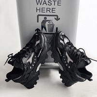 Chaussures de sport rétro de luxe pour hommes, à semelle épaisse et robuste, style 'dad shoes' tendance printemps, avec logo de marque, confortables pour la marche, en maille respirante