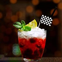 Drapeaux de course à carreaux, pics à cupcakes et décorations de gâteaux pour anniversaires et fêtes sur le thème des voitures de course