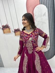 Top Corto Ecológico con Chaleco para Mujer, Ideal para Fiestas de Navratri y Diwali, Disponible a Precio de Exportación - Product Image 6