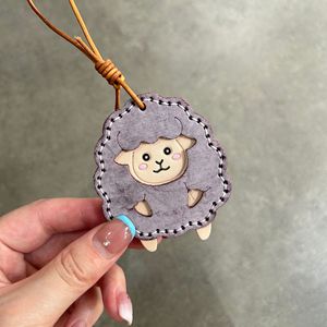 Hot Selling Wholesale Creative Keychains Portable Stainless Steel Sheep Key Fob Leather Bag Pendant <strong>Cute</strong> <strong>Keyring</strong> Gift Ideas - Product Image 3