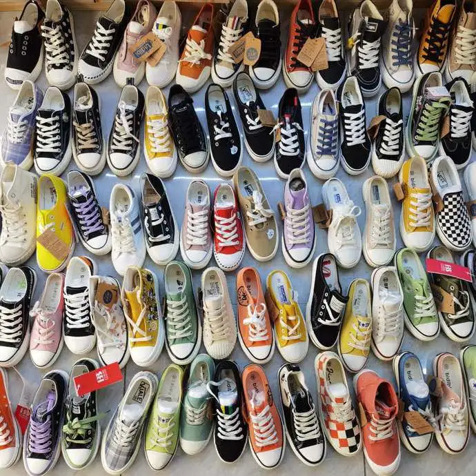 Bulk wholesale mixed cheap casual women canvas sneakers hot selling classic vulcanized women canvas shoes