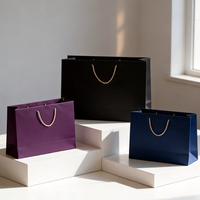Sacs en papier noir mat de luxe personnalisés avec logo, à fond carré, pour vêtements, sous-vêtements, emballages cadeaux, shopping