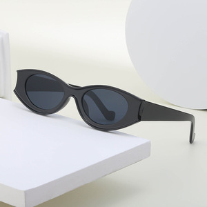 Gafas de sol Cat Eye LH-9101 para mujer, UV400, montura de PC, lentes negras, protección solar clase 2, color Tofu Pudding, estilo moderno. - Product Image 5