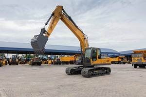 Excavatrice hydraulique XE215C de 22 tonnes, vente chaude, avec une capacité de godet de 1 m³, propulsée par Isuzu - Product Image 2