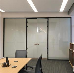 Pdlc Glas Oem Odm Aangepaste Interieur Kantoor Partitie Verstelbare Schakelbare Privacy Smart Elektronisch Glas