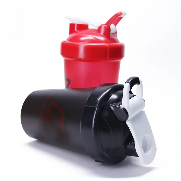 عينة مجانية BPA شحن رياضة الهزازات 400 مللي 600 مللي زجاجة ماء بلاستيكية رياضة الرياضة شاكر زجاجة