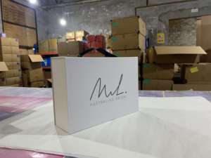 थोक कस्टम लक्जरी कागज चुंबक तह चुंबकीय उपहार बॉक्स परिधान परिधान परिधान कपड़े पैकेजिंग बॉक्स - Product Image 4