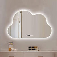 Miroir de salle de bain à LED en forme de nuage au design moderne, anti-buée, avec fonction de mémoire à intensité variable, avec interrupteur tactile, miroir de courtoisie pour chambre d'hôtel