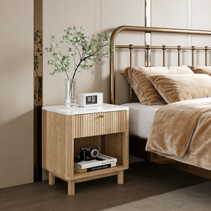 طاولة سرير عصرية بسطح رخامي أبيض ودرج مخدد، مع رف تخزين مفتوح لغرفة النوم - Product Image 5