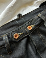 Pantalon en jean pour hommes avec boucle arrière personnalisée coupe droite ample et détendue pantalon en jean japonais original à fond de cloche vintage