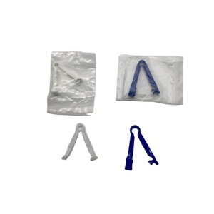 Utilisation à l'hôpital hygiène féminine en plastique stérile individuel pack ngynecologic médical cordon ombilical pince - Product Image 1