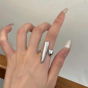 Draweye Hyperbole Anneaux Géométriques pour Femmes Couleur Argent Mode Coréenne Index Anillos Mujer Hiphop Punk Style Bijoux - Product Image 3