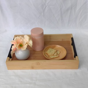 Ensemble de plateaux de service en bambou rouge érable, design moderne et minimaliste, pour thé, dessert, pain, usage hôtelier - Product Image 3