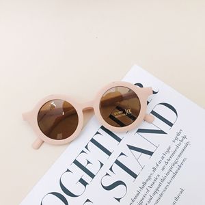 Gafas de Sol Redondas Retro Esmeriladas 2024 para Niños, Gafas de Sol Ligeras y Lindas para Niños y Niñas, Gafas de Sol para Bebés - Product Image 3
