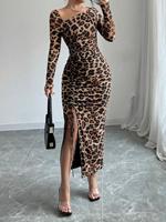 Robe moulante extensible à imprimé léopard pour femme 2026, asymétrique à une épaule, manches longues, froncée, avec cordon de serrage et fente, amincissante, pour le quotidien
