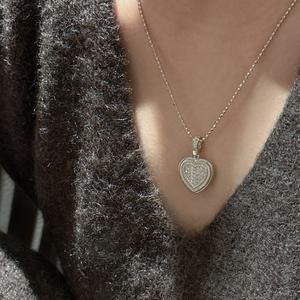 Collar con Nudo de Corazón de Plata de Ley S925 para Niñas, Versátil, Ligero, de Lujo, con Colgante de Moda de Alta Gama y Temperamento - Product Image 2