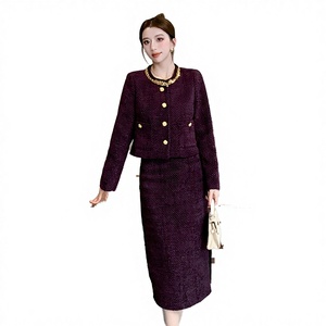 Elegante Conjunto de 2 Piezas Tejido para Mujer: Top y Traje Midi de Tela de Lana Peinada al por Mayor - Product Image 3