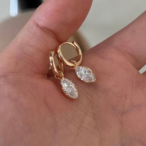 Pendientes de Aro Colgantes Dylam de Rodio Chapado en Oro de 18K con Plata de Ley 925 y Piedra de Moissanita en Forma de Marquesa de 5*10mm D VVS1 - Product Image 4