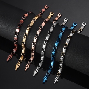 Commercio all'ingrosso Hiphop stile misto accessori rigidi gioielli per uomo <span class=keywords><strong>bracciale</strong></span> cuore cavo in acciaio inox <span class=keywords><strong>bracciale</strong></span> - Product Image 2