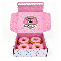 Boîte à donuts Mochi haut de gamme imperméable populaire, emballage en carton personnalisé, pelliculage mat, doublure en éponge, boîte cadeau de boulangerie portable