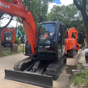 Pelle sur chenilles d'occasion en bon état, certifiée CE avec godet, Hitachi zx60 mini 6 tonnes d'occasion du Japon - Product Image 1