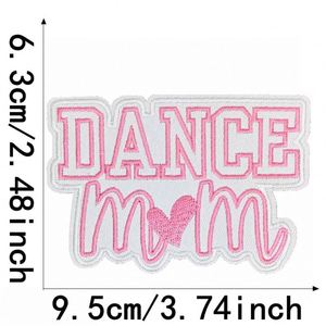 Patch brodé thermocollant rose Joyeux Noël Maman Danseuse Prière pour la décoration de manteau et de chapeau d'extérieur - Product Image 6