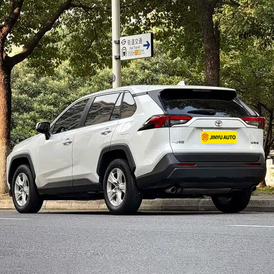 toyota rav4 2025 midfield