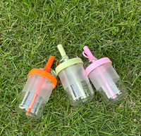 Mignonne tasse à café transparente en plastique pour l'extérieur avec couvercle et paille, mug de voyage portable pour cadeaux