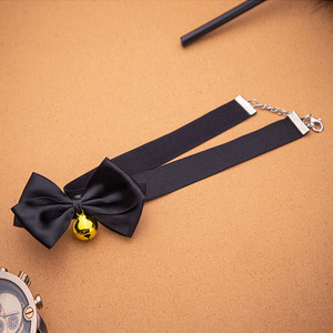 Collar con campana y lazo negro con cadena para uso adulto, accesorio para las cuatro estaciones - Product Image 1