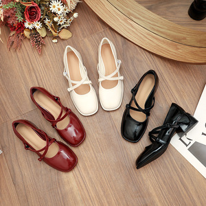 Elegant 2025 Red Baotou Mary Jane Vintage Bridal <strong>Shoes</strong> Chunky Wedding Chunky Sandals for Women - Product Image 2