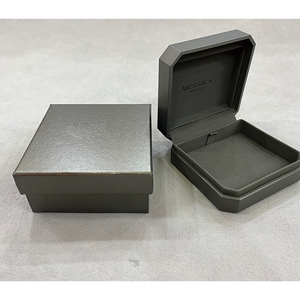 Caja de Regalo de Plástico Negro de Lujo Personalizada con Logotipo, Caja de Joyería de Terciopelo con Luz LED para Collares y Anillos - Product Image 2