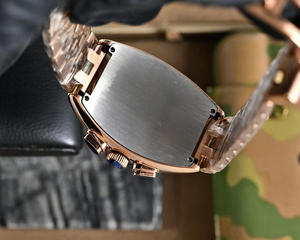 Montre mécanique automatique de luxe haut de gamme, sportive, ovale, en caoutchouc, lumineuse, avec calendrier et chronographe entièrement sertie de pierres. - Product Image 5