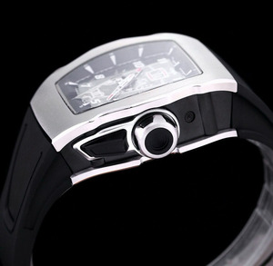 Orologio da Uomo Impermeabile alla Moda con Cassa in Lega di Ultima Generazione e Cinturino in Gomma - Product Image 3