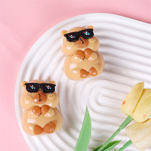 Jouet anti-stress explosif en gros Kapibala avec lunettes de soleil, outil de relaxation à rebond lent - Product Image 3