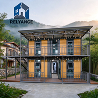 Villa modulaire multi-étages extensible RELYANCE à économie d'énergie, panneaux sandwich de luxe sur mesure, construction facile pour glamping et hébergement.