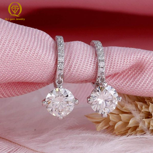Pendientes de Lujo Discretos con Diamante Cultivado en Laboratorio de Color D y Claridad VVS con Certificado IGI, Oro Blanco de 18K, Personalizados para Uso Diario - Product Image 3