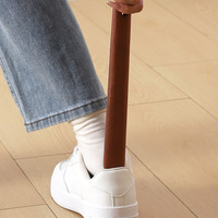 Chausse-pied portable de voyage en bois massif, mini chausse-pied, cuillère à chaussures portable, aide à l'enfilage des bottes pour seniors, hommes et femmes