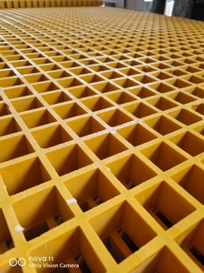 แผ่นตะแกรง Frp สำหรับโรงบำบัดน้ำเสียทนกรดอัลคาไลใช้เทคโนโลยีการตัดเพื่อลดริ้วรอยงานตามสั่ง - Product Image 2