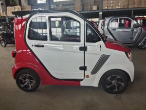 EEC รถสองประตู L6e 45กม./ชม.,รถสกู๊ตเตอร์ไฟฟ้า3000W อัตโนมัติรถสองประตูรถสองที่นั่งในห้องโดยสารสกูตเตอร์แบบเคลื่อนที่ได้ - Product Image 2