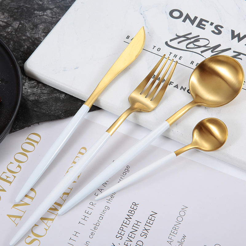 White+Gold 4pcs cutlery
