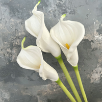 Bouquets de lys artificiels blancs en PU, vente en gros d'usine, parfaits pour la décoration de mariage, l'ornementation de la maison et les accessoires de photographie