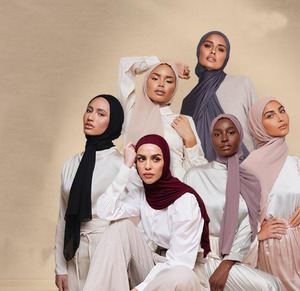 Logo personnalisé Vente en gros Hijab en mousseline de soie longue de haute qualité pour femmes Châle Hijab en mousseline lourde de qualité supérieure - Product Image 1