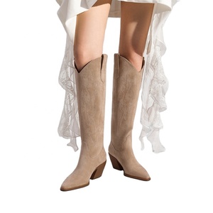 <span class=keywords><strong>Bottes</strong></span> d'équitation pour femmes en faux daim brodé style western, hauteur genou, bout pointu, talon bas, rehaussantes, printemps/été/hiver - Product Image 4