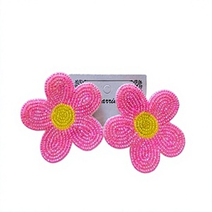 Boucles d'oreilles pendantes élégantes faites à la main en forme de tranches de pastèque perlées, bijoux fantaisie sur le thème des fruits, cadeaux pour femmes pour mariage et fête - Product Image 3