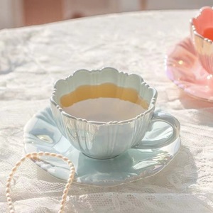 Juego de <span class=keywords><strong>Taza</strong></span> y Platillo de Cerámica con Diseño de Pétalos, Resistente al Calor, Estilo Moderno y Simple, Color Sólido, Regalo para el Té de la Tarde - Product Image 2