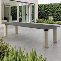 Nouveau design de table à manger d'extérieur personnalisée Mobilier de maison moderne de luxe mélangeant ardoise métal et marbre pour l'extérieur