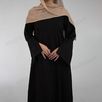 Abaya élégante noire à revers fendus en lin sur mesure, style de robe musulmane minimaliste, mode islamique modeste, abaya à manches longues pour femmes