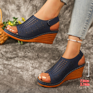 Sandalias de cuña para mujer con velcro, estilo europeo y americano elegante, nuevas sandalias romanas huecas de verano al por mayor - Product Image 6
