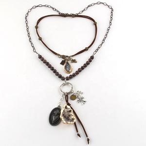 Set di Due Collane Vintage Personalizzate per Donna, Catena <span class=keywords><strong>Rosario</strong></span> in Bronzo con Gemme, Pendente a Forma di Lupo, Foglia e <span class=keywords><strong>Albero</strong></span> con Drusa - Product Image 4